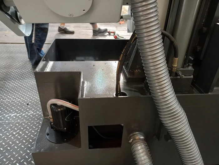 Фото 9 - MetalTec MBS 430 CА автоматический колонный ленточнопильный станок.